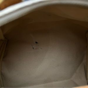 Authentic Louis Vuitton Purse 
Good condition